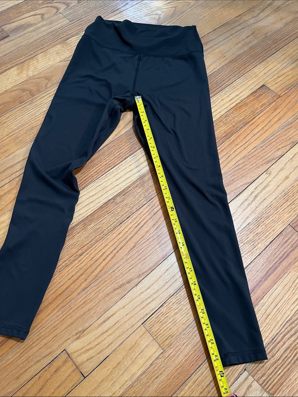 Scorpio Sol Black Active Leggings - Picture 5 of 9